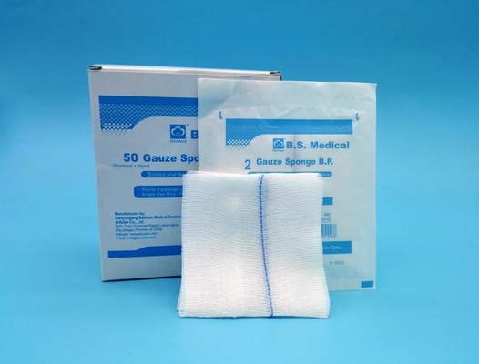 Des écouvillons de gaze de coton stérile absorbant avec rayons X chirurgicalement jetables