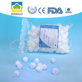 100% Pure Sterile Cotton Wool Balls Small Size Non - Irritating For Hospital
